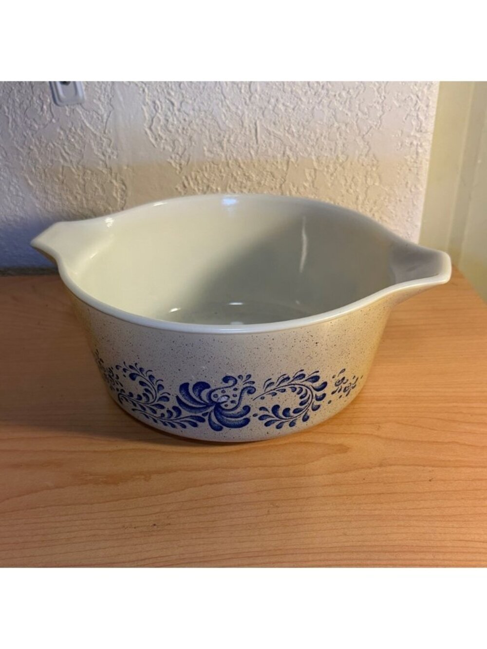 Vintage 1976 Pyrex Homestead 2.5 Qt Casserole Bowl 475-B Tan & Blue – Made in US